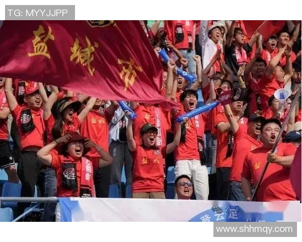 以足球球星招牌姿势为灵感探寻激情与荣耀交织的绿茵时刻