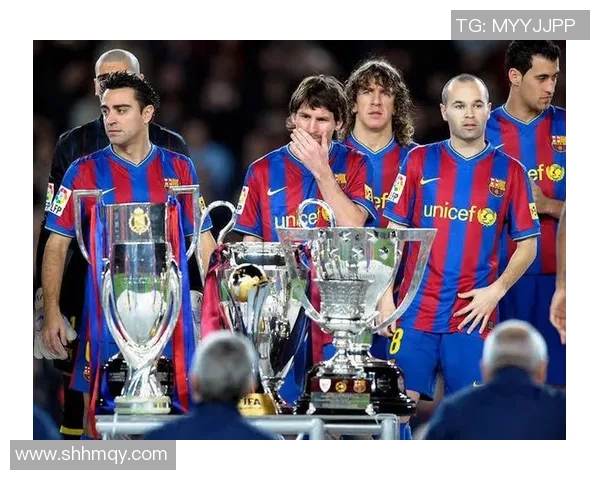 全球足球巨星汇聚：梅西C罗内马尔等顶级球员的传奇之路