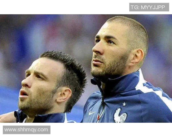 周震是哪里人 这位足球球星的家乡背景与成长历程揭秘